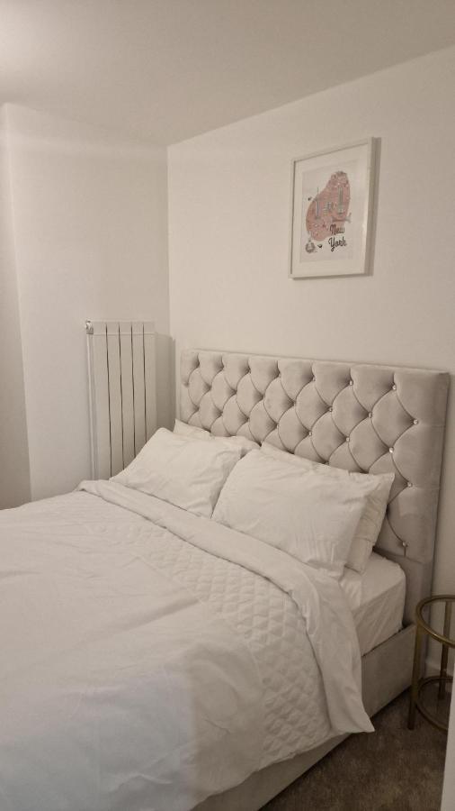 Stylish Furnished Rooms In Barking Centre Exterior foto